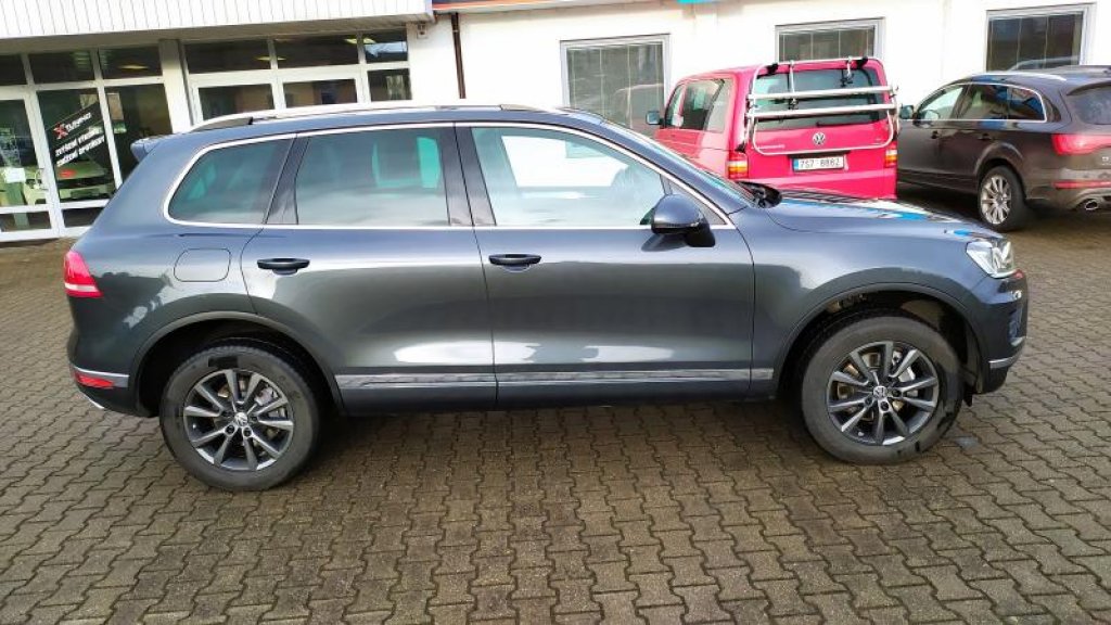 VW TOUAREG 3.0 TDI V6 220 kW 4M 8AT