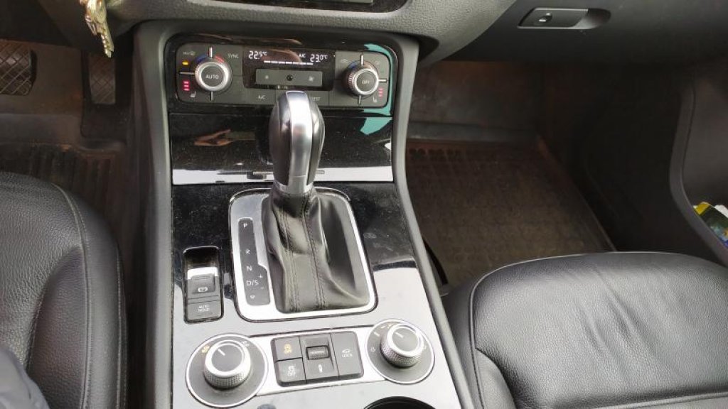 VW TOUAREG 3.0 TDI V6 220 kW 4M 8AT
