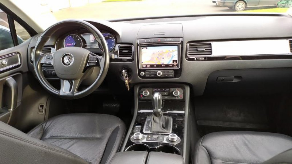VW TOUAREG 3.0 TDI V6 220 kW 4M 8AT