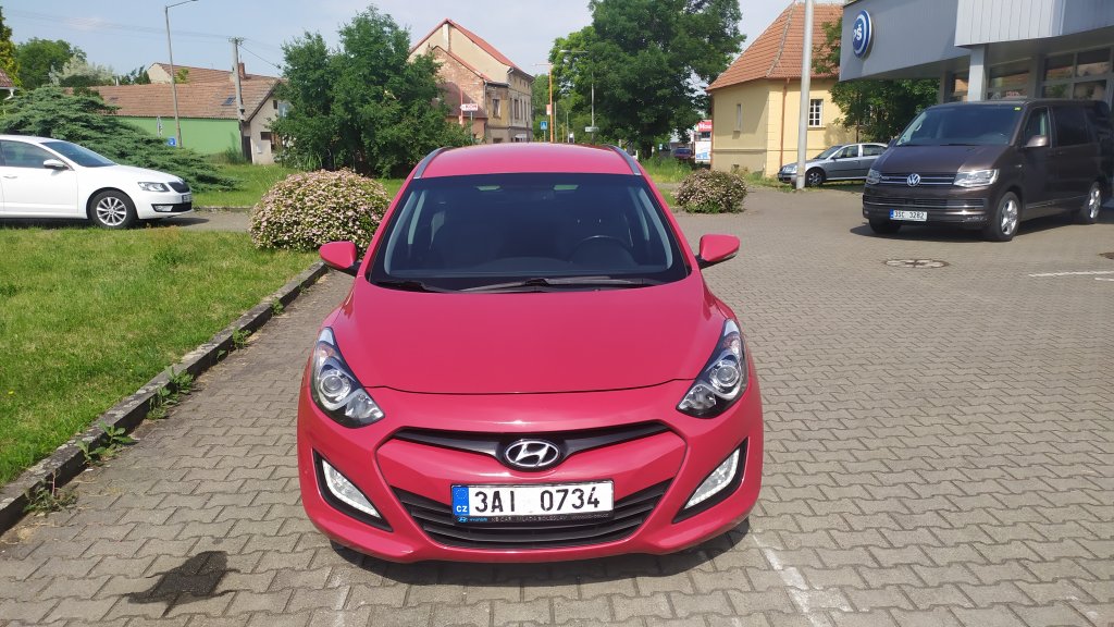 Hyundai i30 Combi TRIKOLOR 1.6 CRDi 81 kW 6st.Manuál, ČR, DPH, 2x Kola