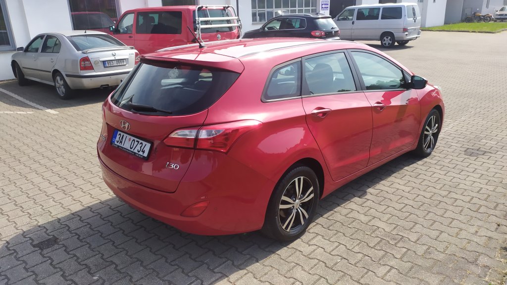 Hyundai i30 Combi TRIKOLOR 1.6 CRDi 81 kW 6st.Manuál, ČR, DPH, 2x Kola