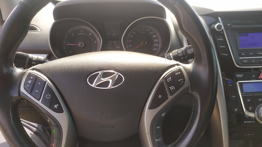 Hyundai i30 Combi TRIKOLOR 1.6 CRDi 81 kW 6st.Manuál, ČR, DPH, 2x Kola