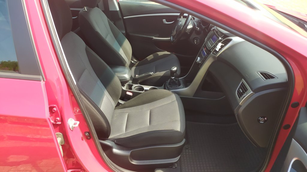 Hyundai i30 Combi TRIKOLOR 1.6 CRDi 81 kW 6st.Manuál, ČR, DPH, 2x Kola