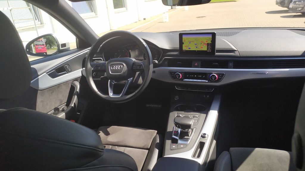 Audi A4 ALLROAD 3.0 TDI V6 quattro S tronic,ČR,1.M.,DPH,jen 73 tis.km!