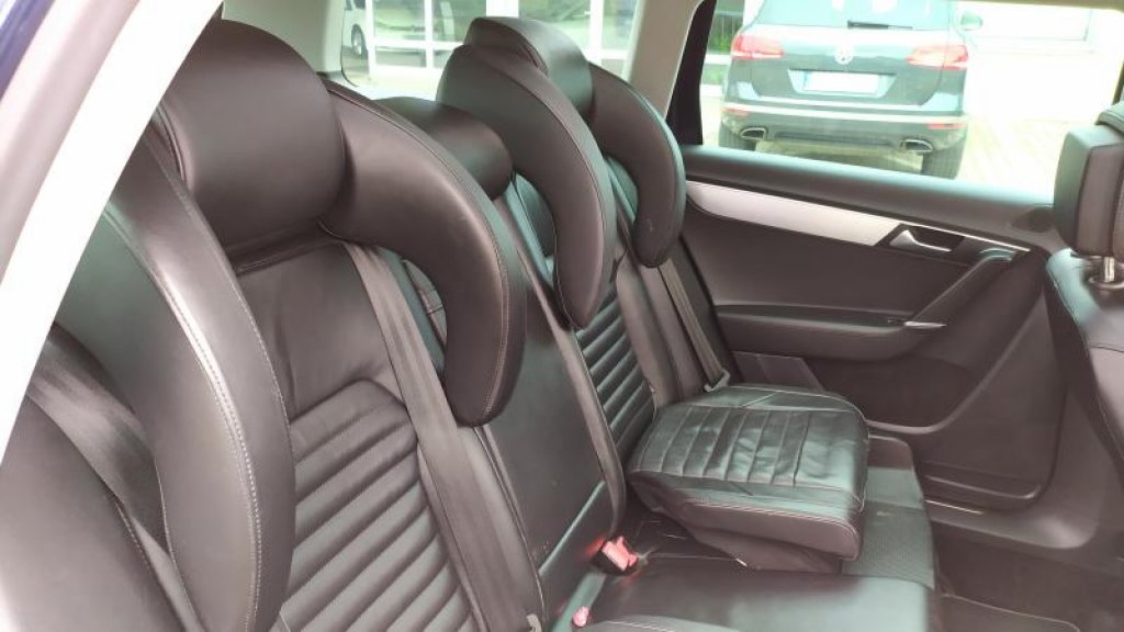 VW VW PASSAT VAR. Highline 6DSG