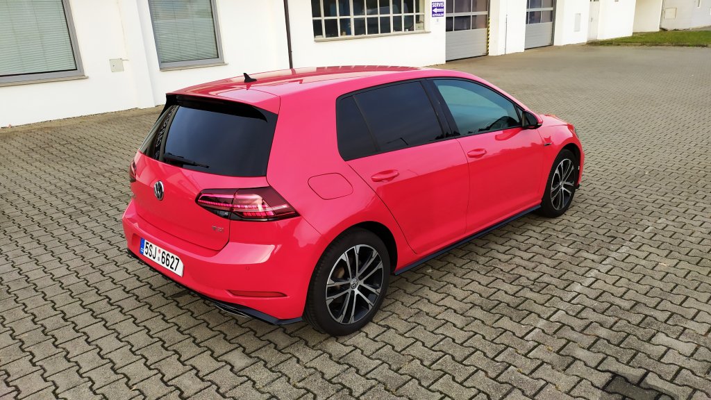 VW GOLF R-Line 1.4 TSI 110 kW 7DSG, ČR, DPH