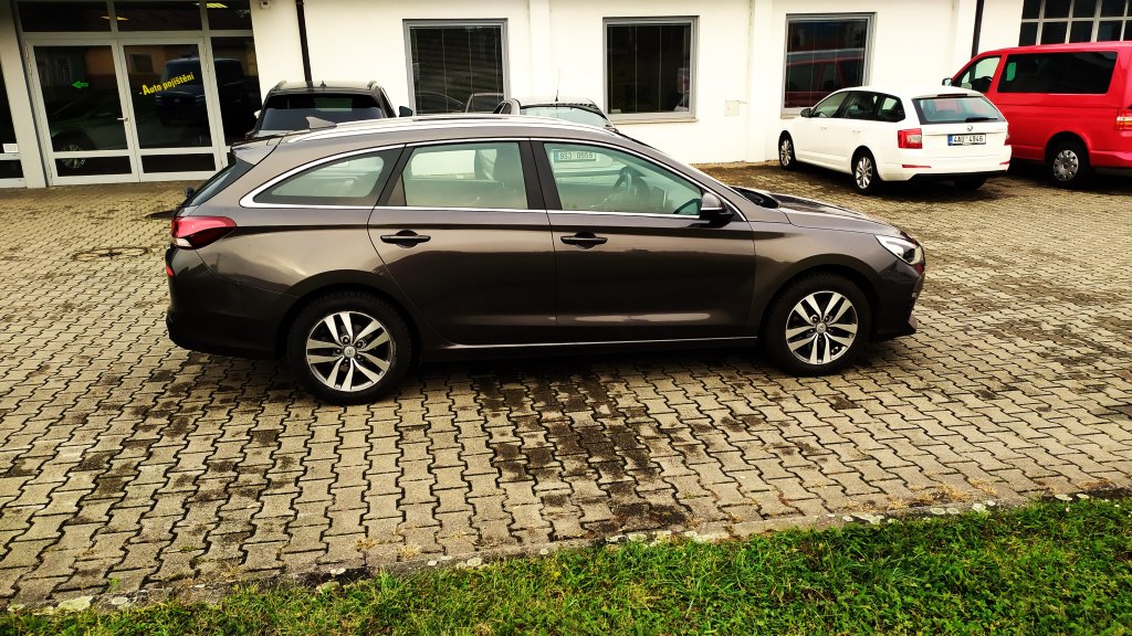 Hyundai i30 Kombi STYLE Navi 1.6 CRDi 85 kW 6st.Manuál, ČR, DPH, 2x Kola