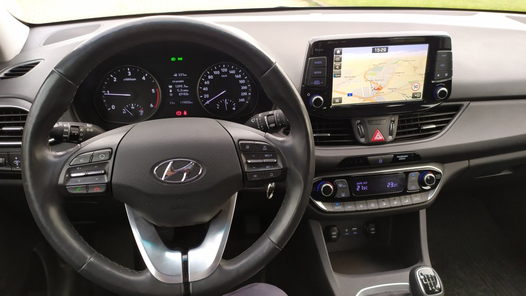 Hyundai i30 Kombi STYLE Navi 1.6 CRDi 85 kW 6st.Manuál, ČR, DPH, 2x Kola
