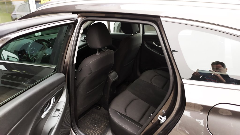 Hyundai i30 Kombi STYLE Navi 1.6 CRDi 85 kW 6st.Manuál, ČR, DPH, 2x Kola