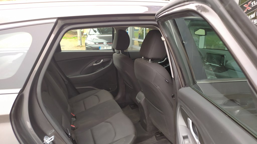 Hyundai i30 Kombi STYLE Navi 1.6 CRDi 85 kW 6st.Manuál, ČR, DPH, 2x Kola