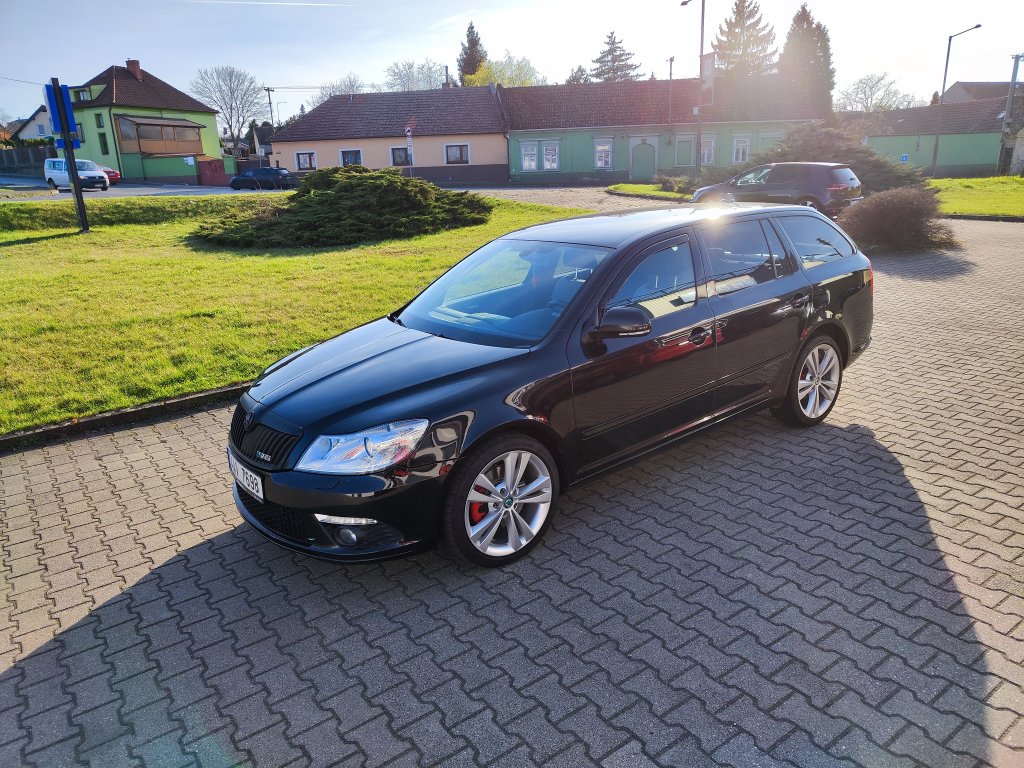 Škoda OCTAVIA Combi RS 2.0 TDI,18" Kola,TZ
