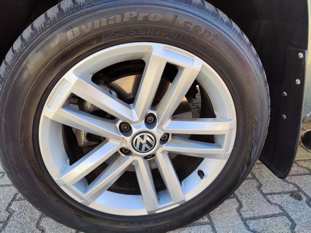 VW AMAROK Highline V6 3.0 TDI 150 kW 4M 8AT,ČR,1.M,jen 33 tkm!TZ,LED