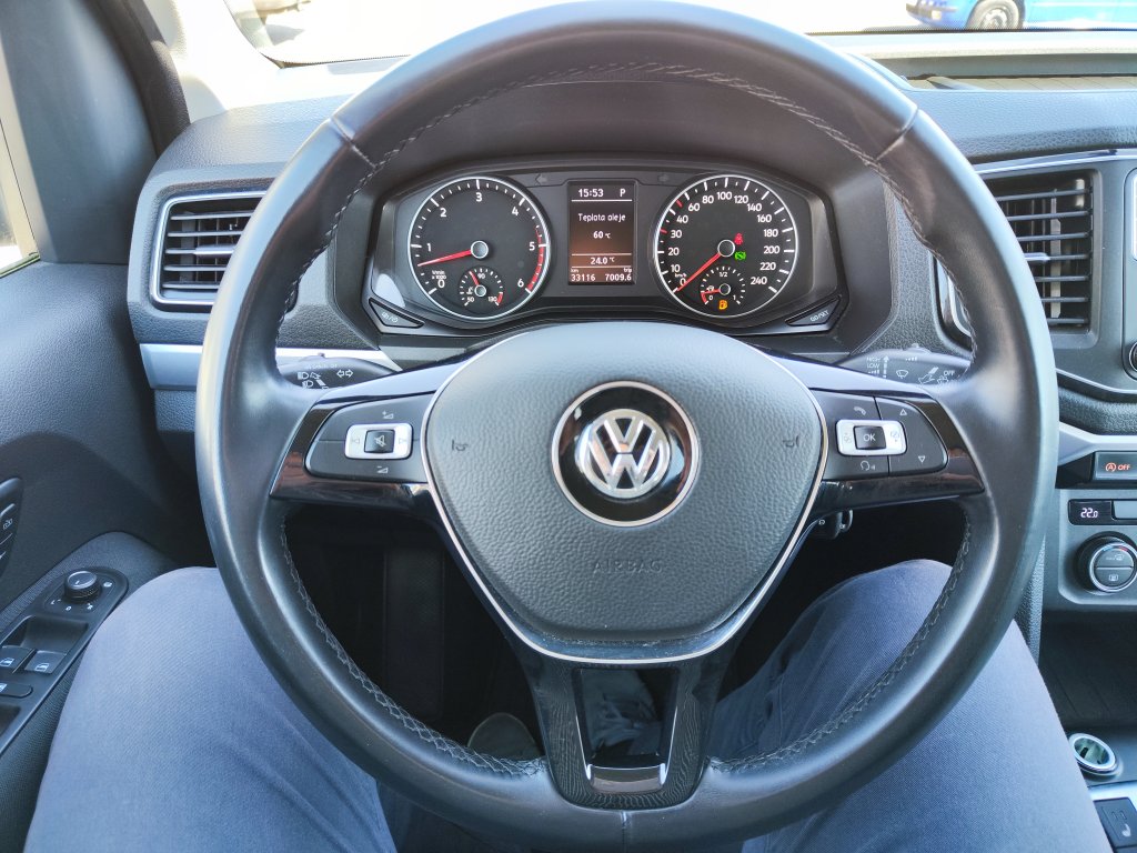 VW AMAROK Highline V6 3.0 TDI 150 kW 4M 8AT,ČR,1.M,jen 33 tkm!TZ,LED