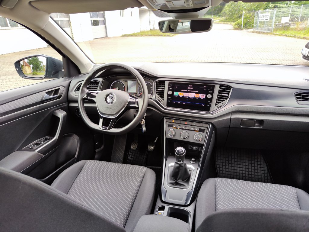 VW T-ROC 1.0 TSI 85 kW 6st.Manuál, ČR,1.Majitel, Pův.lak! 2x Kola