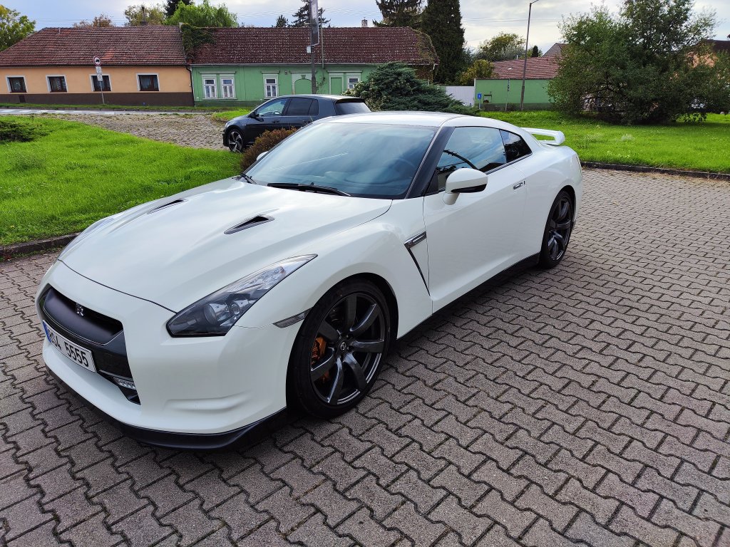 Nissan GT-R (R35) 3.8 TwinTurbo,TOP STAV! jen 33 tis.km!