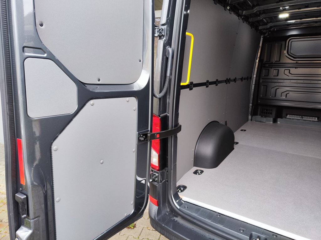 VW CRAFTER 30 2.0 TDI 75 kW 6st.Manuál,ČR,pův.lak,LED,nový vůz! ZÁRUKA